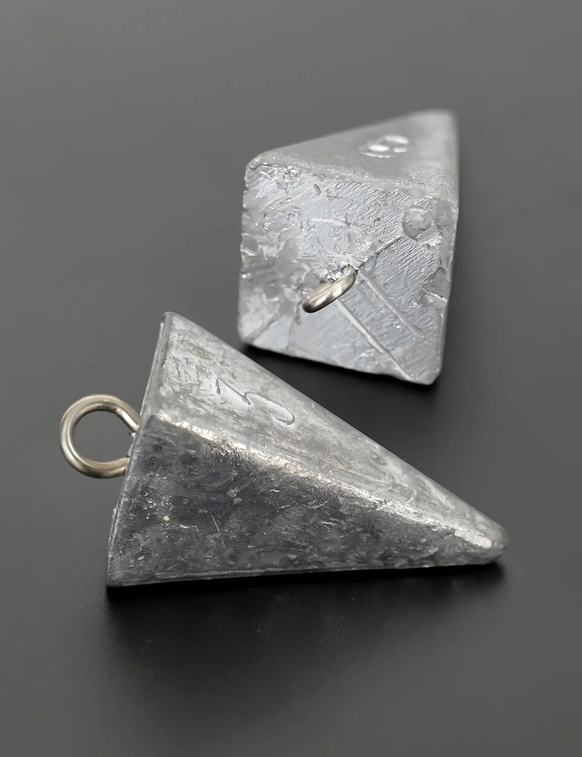 BLUEWING Pyramid Sinkers Lead Fishing Weights 1oz,2oz,3oz,5oz,8oz,10oz,12oz,16oz,32oz for Saltwater